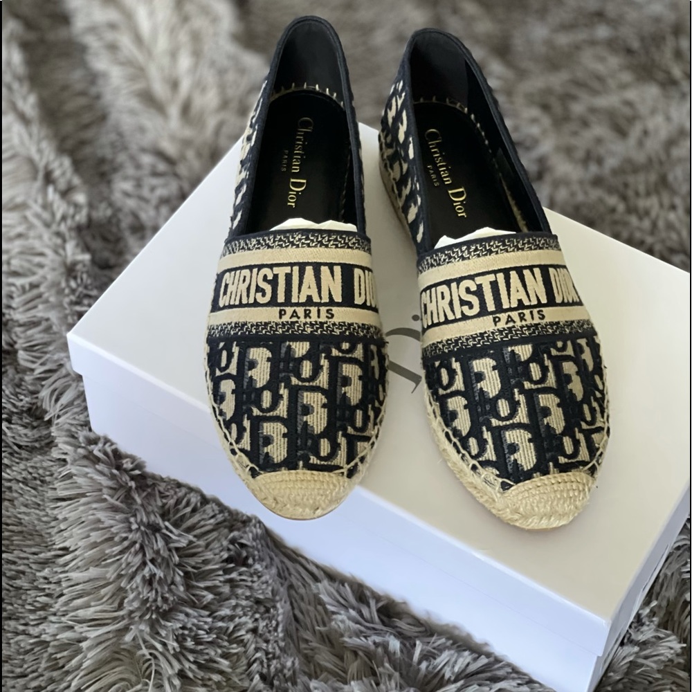 DIOR GRANVILLE ESPADRILLE
Dark Blue Dior Oblique